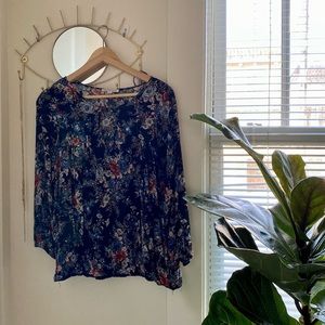 American eagle outfitters, floral printed blouse, size M